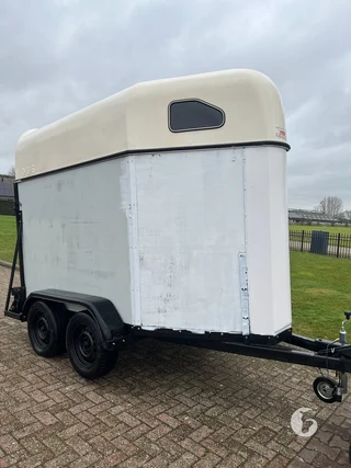HOTRARIJS OTELLO 1,5-paards paardentrailer