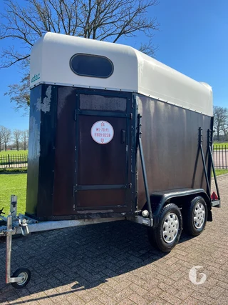 ATEC PK16 1,5-paards paardentrailer