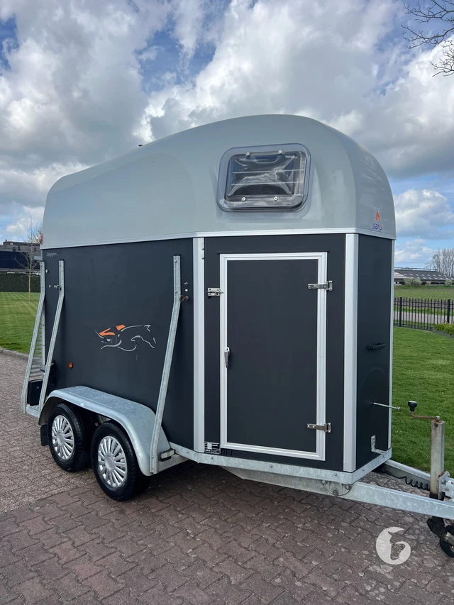 SARIS PTS 1,5-paards paardentrailer