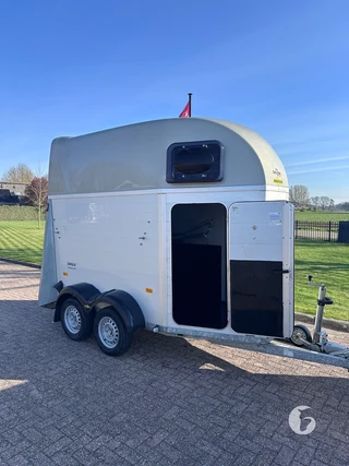 HUMBAUR SINGLE 2015 1,5-paards paardentrailer
