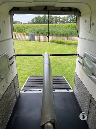 JET 2-paards paardentrailer Photo 11