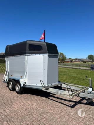 Eduard 2-paards paardentrailer