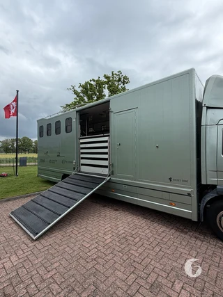 VOLVO FL612-42R-11T 2-paards paardenvrachtwagen Photo 5