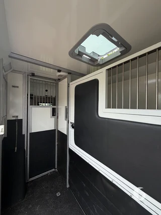 STX MASTER HORSEBOX 2-paards paardenwagen Photo 7