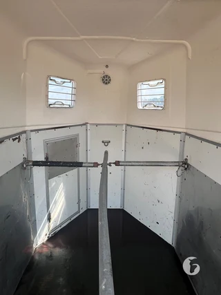 BLOMERT T2 2-paards paardentrailer Foto 8