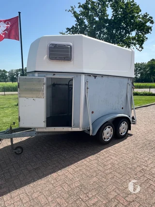 BLOMERT T2 2-paards paardentrailer Foto 3