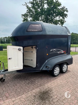 SLUIS PTO 2-paards paardentrailer