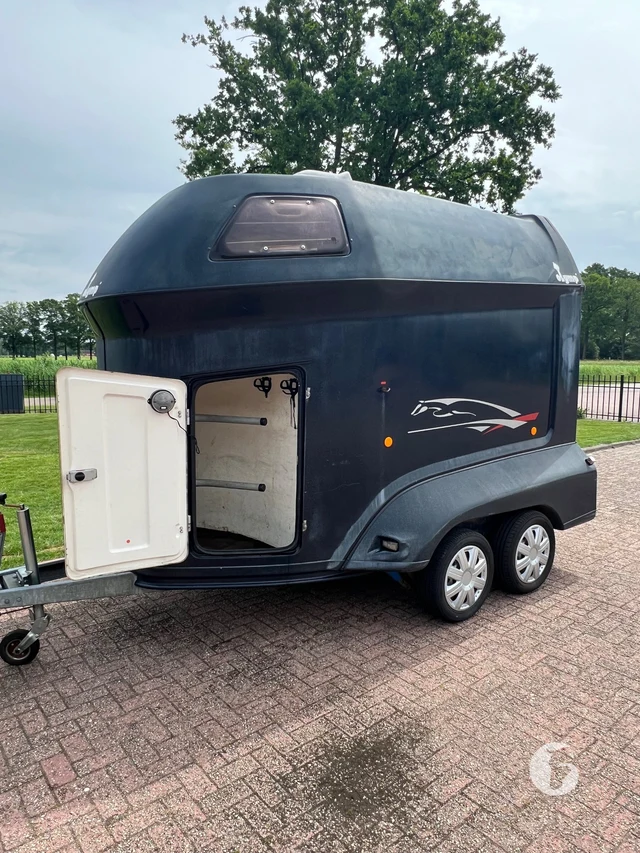 SLUIS PTO 2-paards paardentrailer