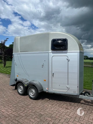 HUMBAUR SINGLE 2015 1,5-paards paardentrailer