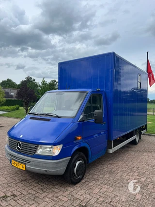 Mercedes-Benz 410 D 2-paards paardenwagen