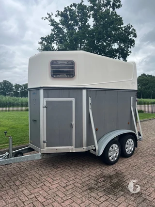 BLOMERT T2 2-paards paardentrailer