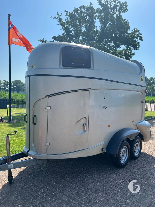 HUMBAUR PEGASUS VOLLPOLY 2400KG 2-paards paardentrailer