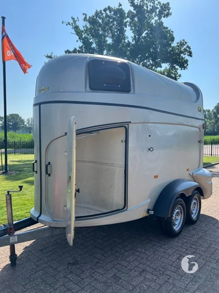 HUMBAUR PEGASUS VOLLPOLY 2400KG 2-paards paardentrailer Photo 3