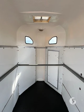 HOTRARIJS OTELLO 1,5-paards paardentrailer Photo 8
