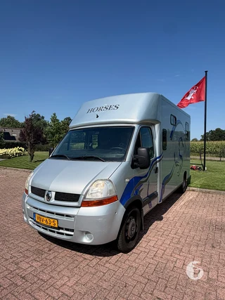 RENAULT MASTER 2-paards paardenwagen