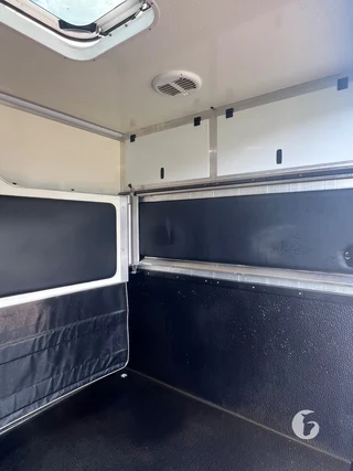 HVM MASTER HORSEBOX 2-paards paardenwagen Photo 11