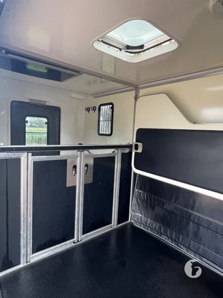 HVM MASTER HORSEBOX 2-paards paardenwagen Photo 10
