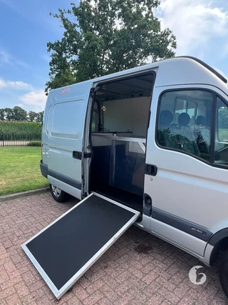 RENAULT MASTER T 35 L2/H2 2.5 DCI 107 KW E4 FAP 2-paards paardenwagen Foto 7