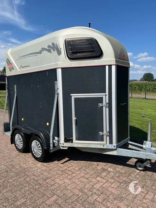 HENRA PTN 2-paards paardentrailer