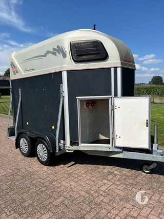 HENRA PTN 2-paards paardentrailer Foto 3
