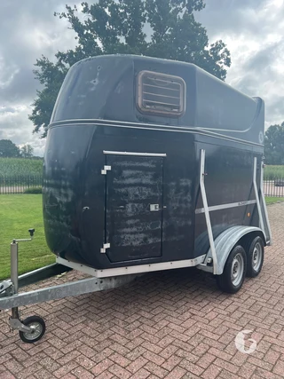 BLOMERT T2 2-paards paardentrailer