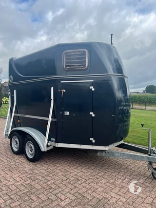 BLOMERT T2 2-paards paardentrailer Foto 3