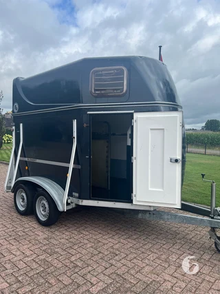 BLOMERT T2 2-paards paardentrailer Foto 5