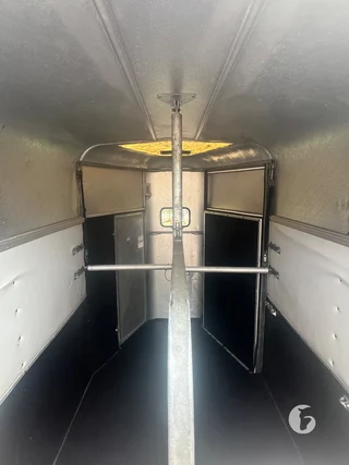 IFOR WILLIAMS TRAILERS HB 2-paards paardentrailer Foto 9