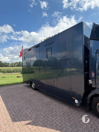 VOLVO FL608-42R-8.6T 2-paards paardenvrachtwagen Photo 5