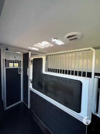 STX MASTER HORSEBOX 2-paards paardenwagen Photo 8