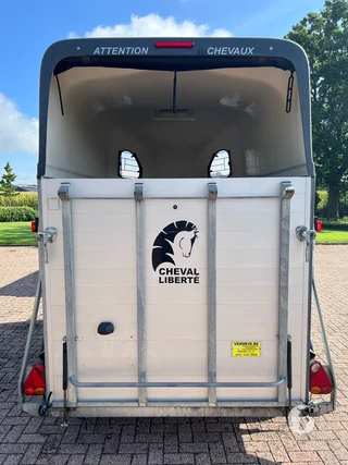 Cheval Liberté 2-paards paardentrailer Foto 6