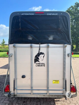 Cheval Liberté 2-paards paardentrailer Foto 5