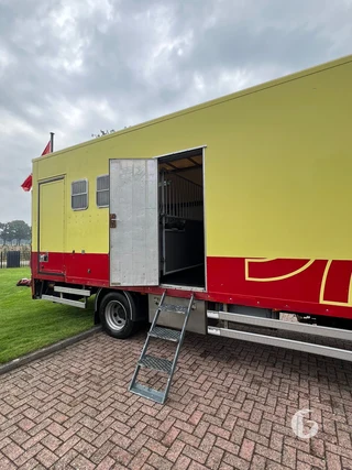 DAF AE55CF 2-paards paardenvrachtwagen Foto 5