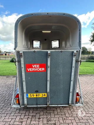 TRAMPLING P 2040 1,5-paards paardentrailer foto 5