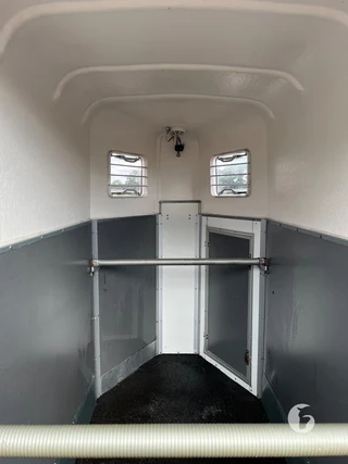 BLOMERT T1 1,5-paards paardentrailer foto 8