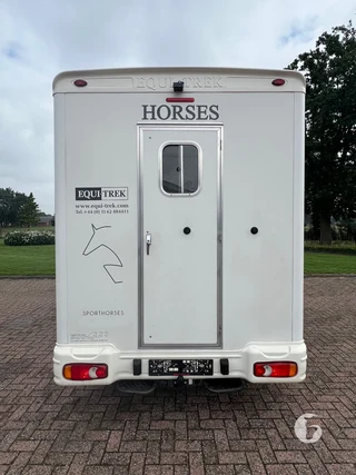 Peugot Equitrek 2-paards paardenwagen foto 11