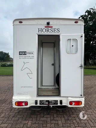 Peugot Equitrek 2-paards paardenwagen foto 12