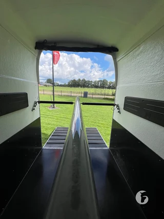 Bücker N/A 2-paards paardentrailer foto 10