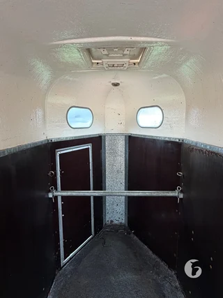 ATEC C2 1,5-paards paardentrailer foto 8