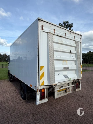 Mercedes-Benz 814 2-paards paardenvrachtwagen Photo 5