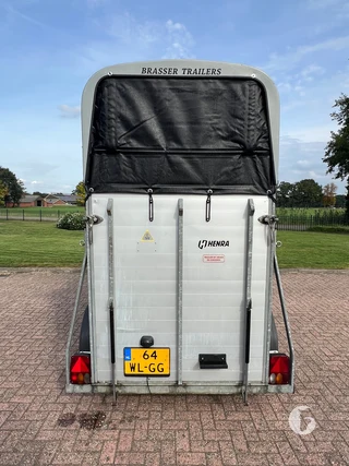 HENRA PTN13 1,5-paards paardentrailer Foto 4