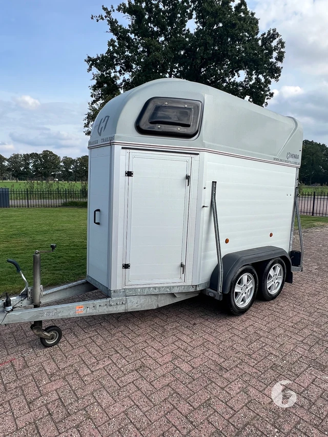 HENRA PTN13 1,5-paards paardentrailer