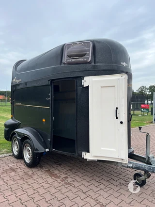Finland 2-paards paardentrailer Foto 5