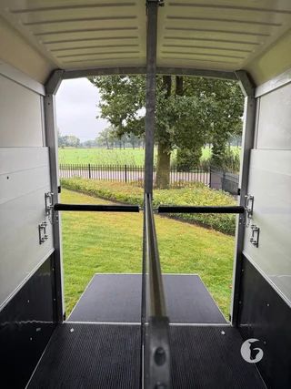 Ifor Williams HB 2-paards paardentrailer foto 11