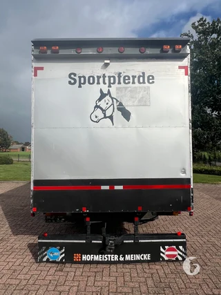 Volvo 2-paards paardenvrachtwagen Photo 10