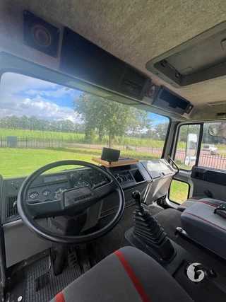 Volvo 2-paards paardenvrachtwagen Photo 12
