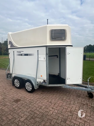 WESCO PVT 1,5-paards paardentrailer foto 3