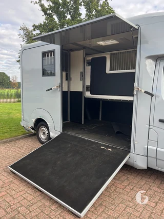 AKX 2-paards paardenwagen Foto 9