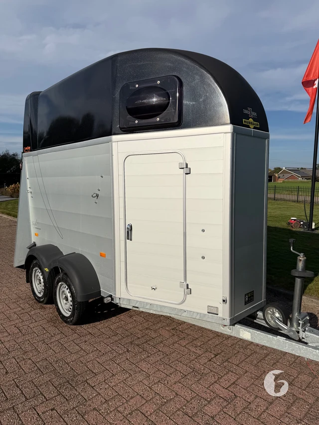 HUMBAUR SINGLE 2015 1,5-paards paardentrailer