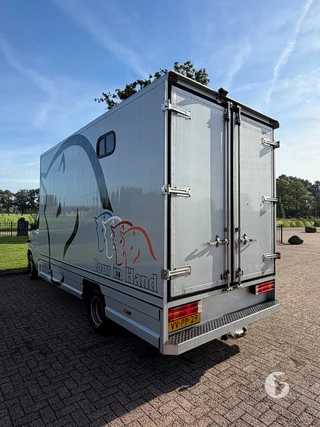 Mercedes-Benz 412 D 2-paards paardenwagen foto 10